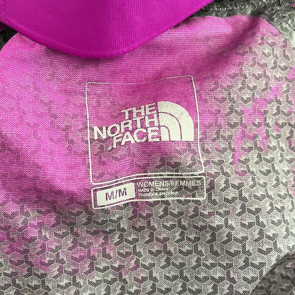 The North Face Women's Vibrant Pink and Blue Utility Jacket - Picture 6 of 11